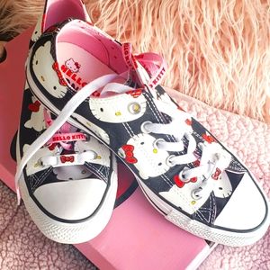 Converse X Hello Kitty Chuck Taylor BNIB